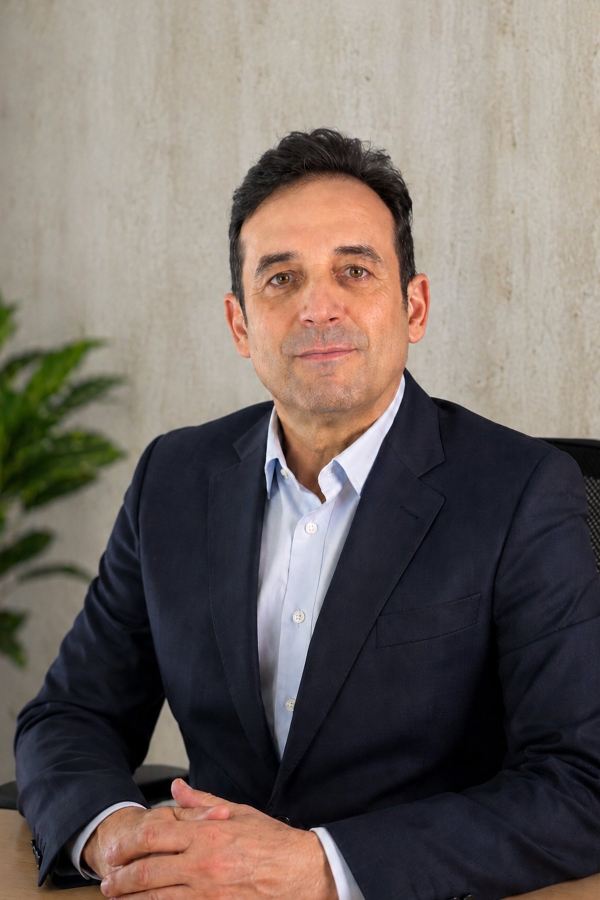 Manuel Vera, Spain Relocate